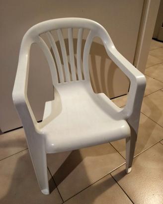Sedia per bambini bianca in plastica