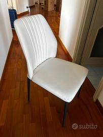Sedie moderne bianche imbottite – 4 disponibili