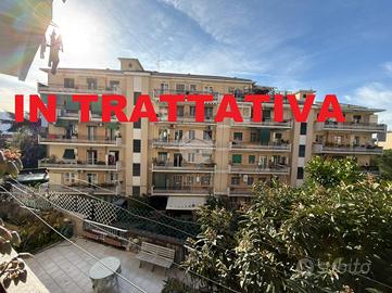 2 LOCALI A NAPOLI