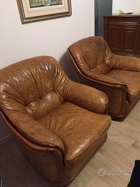 Poltrone in pelle e legno