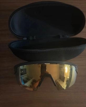 Occhiali Oakley sutro