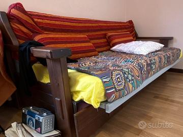 divano letto in arte povera