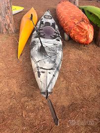 Canoa da Pesca con timone