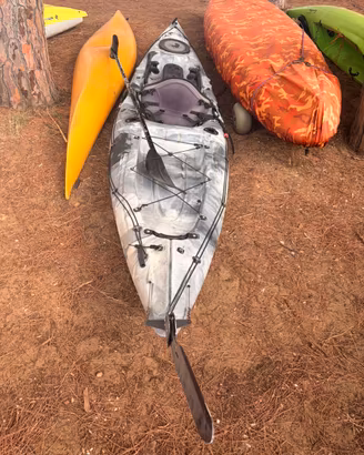 Canoa da Pesca con timone