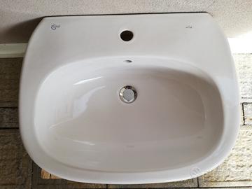 Lavandini sospesi Ideal Standard – come nuovi