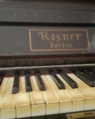 Pianoforte a parete Rosner Berlin