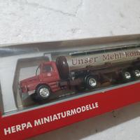 camion americano herpa