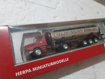 camion americano herpa