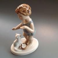 ROYAL DUX - Bambino con gattino