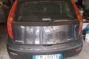 Auto 2004 – da sistemare, documenti in regola