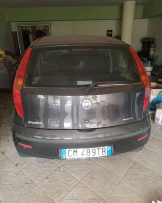 Auto 2004 – da sistemare, documenti in regola