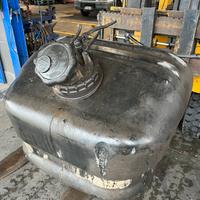 Serbatoio gasolio Mercedes atego 815