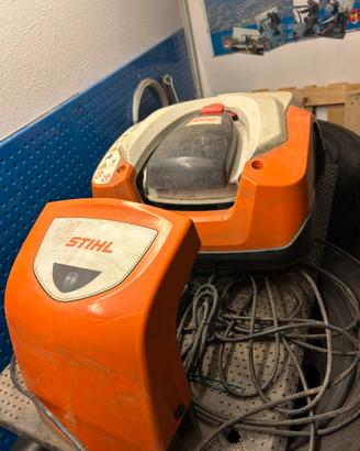 Robot tagliaerba