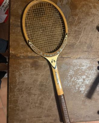 Racchetta da tennis vintage in legno – anni ’70