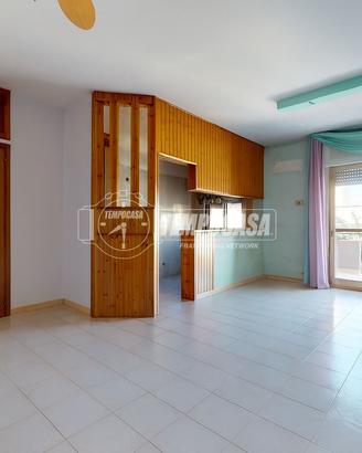 3 VANI DI 97 MQ IN MINI CONDOMINIO CON POSTO AUTO