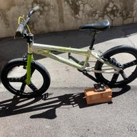bicicletta bmx