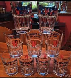 carte poker e bicchieri wodka