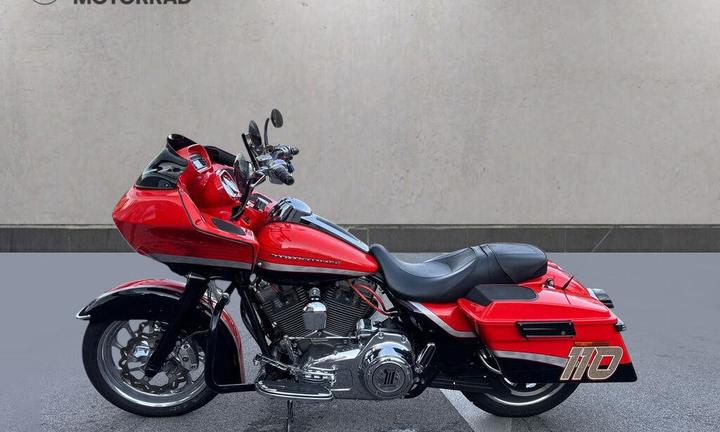 HARLEY DAVIDSON Road Glide 1800 Screamin'Eagle Roa