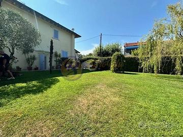 Villa di 180 m² con 4 locali e box auto doppio a C