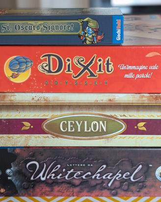 Lotto 4 Giochi da tavolo pari al nuovo