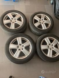 4 cerchi piu gomme