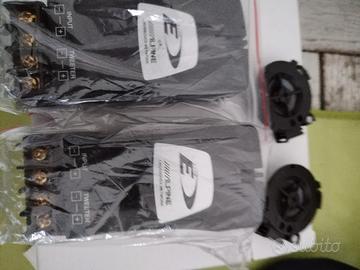 Crossover e Twitter per auto Alpine 