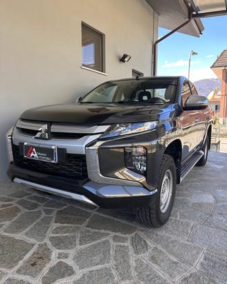 Mitsubishi L200 Club Cab L200 cl.cab 2.3d Invite 4