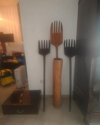 Forconi decorativi giganti in legno e ferro – arre