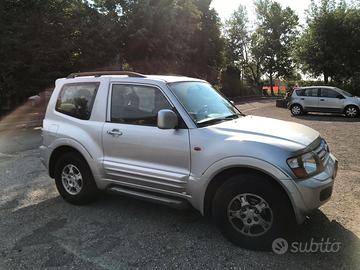 MITSUBISHI Pajero (2000-2007) - 2000
