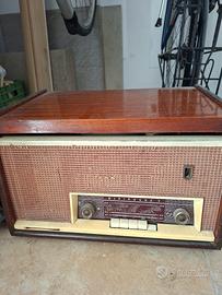 Radio-giradischi d'epoca marca Philips 