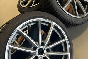 Cerchi  21” completi di gomme invernali