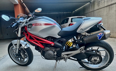 Ducati Monster 1100