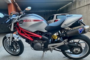 Ducati Monster 1100