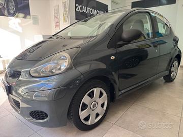 Toyota Aygo 1.000cc benz/km 73mila/,neopat/5portr