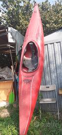 Canoa con pagaia 