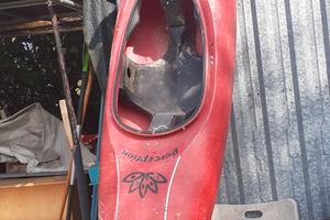Canoa con pagaia 