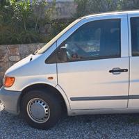 Vito Mercedes 9 posti