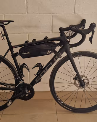Bicicletta gravel - focus paralane