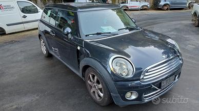 MINI CLUBMAN 2009 SOLO PER RICAMBI