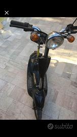 Monopattino senza caricabatterie