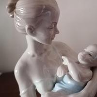 Statua Morena Madre con bambino