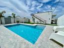 elegante-villa-con-piscina
