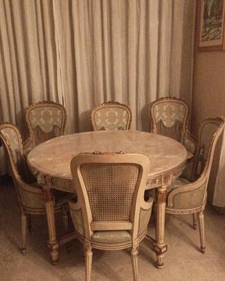 TAVOLO CON 5 SEDIE ABBINATE + 1  SEDIA OMAGGIO