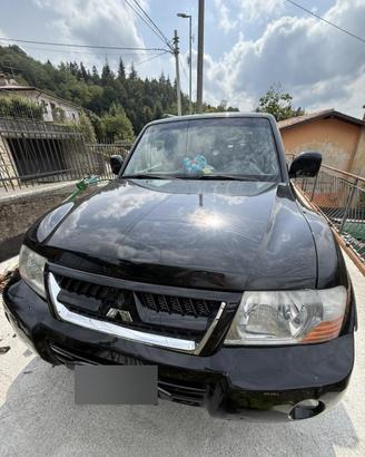 MITSUBISHI Pajero 3.2 16V DI-D 3p. GLX