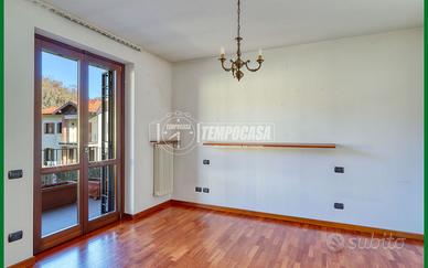 Trilocale recente ultimo piano terrazzo box doppio