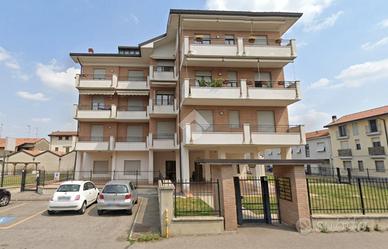 3 LOCALI A SEREGNO