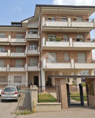 3 LOCALI A SEREGNO