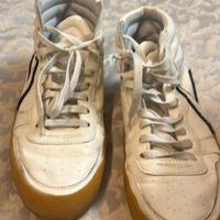 Sneaker