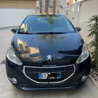 Peugeot 208 - 2015