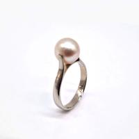 Anello Oro Bianco 18kt con Perla Akoya Giapponese